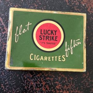 Vintage lucky strike tin